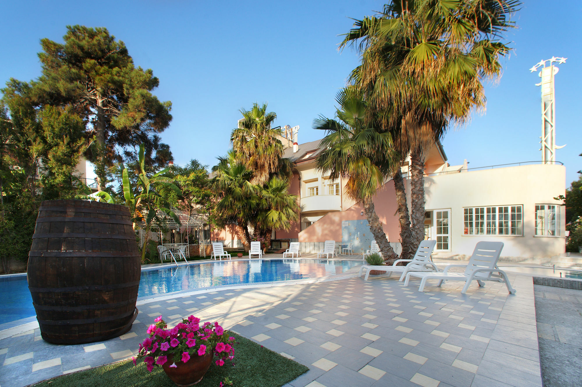 Regent Beach Hotel & Apartments Реджо-ди-Калабрия Экстерьер фото
