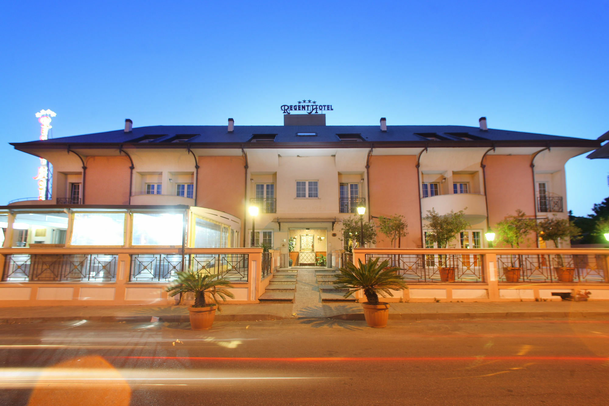 Regent Beach Hotel & Apartments Реджо-ди-Калабрия Экстерьер фото